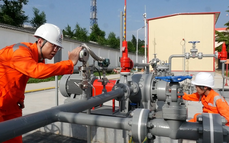 ��ʮ���塱���g�҇��חl1500�f��ݔ����ݔ�͹ܵ�Ͷ�a(ch��n)