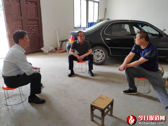 6_周口市商務(wù)局精準(zhǔn)扶貧 情系百姓669.png